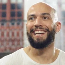 Arôxa, André