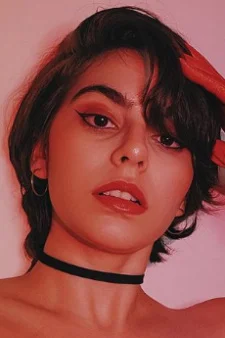 Mathilda, Julia