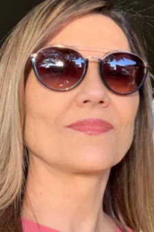 Viana, Lilian